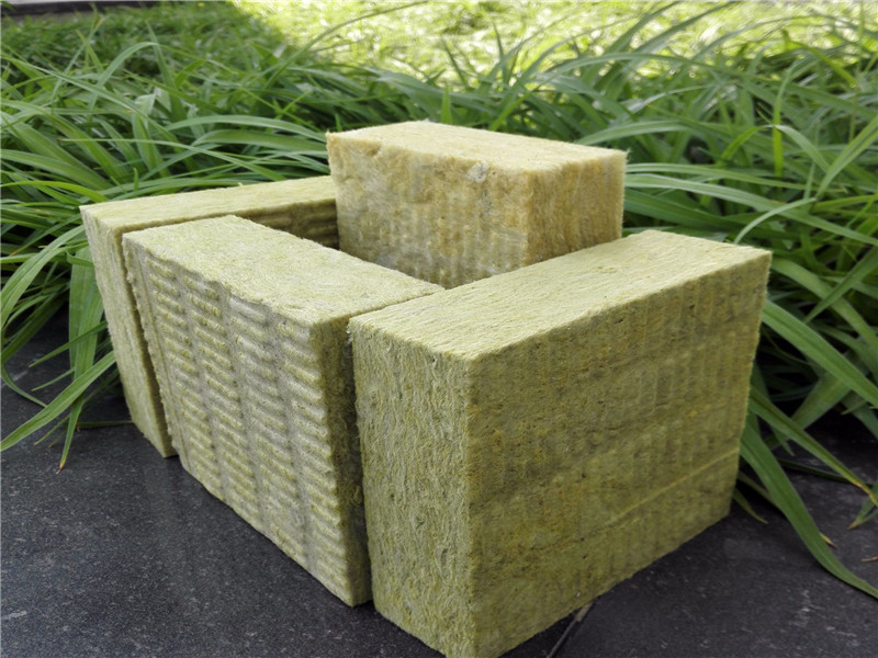 陜西保溫防火巖棉板價(jià)格